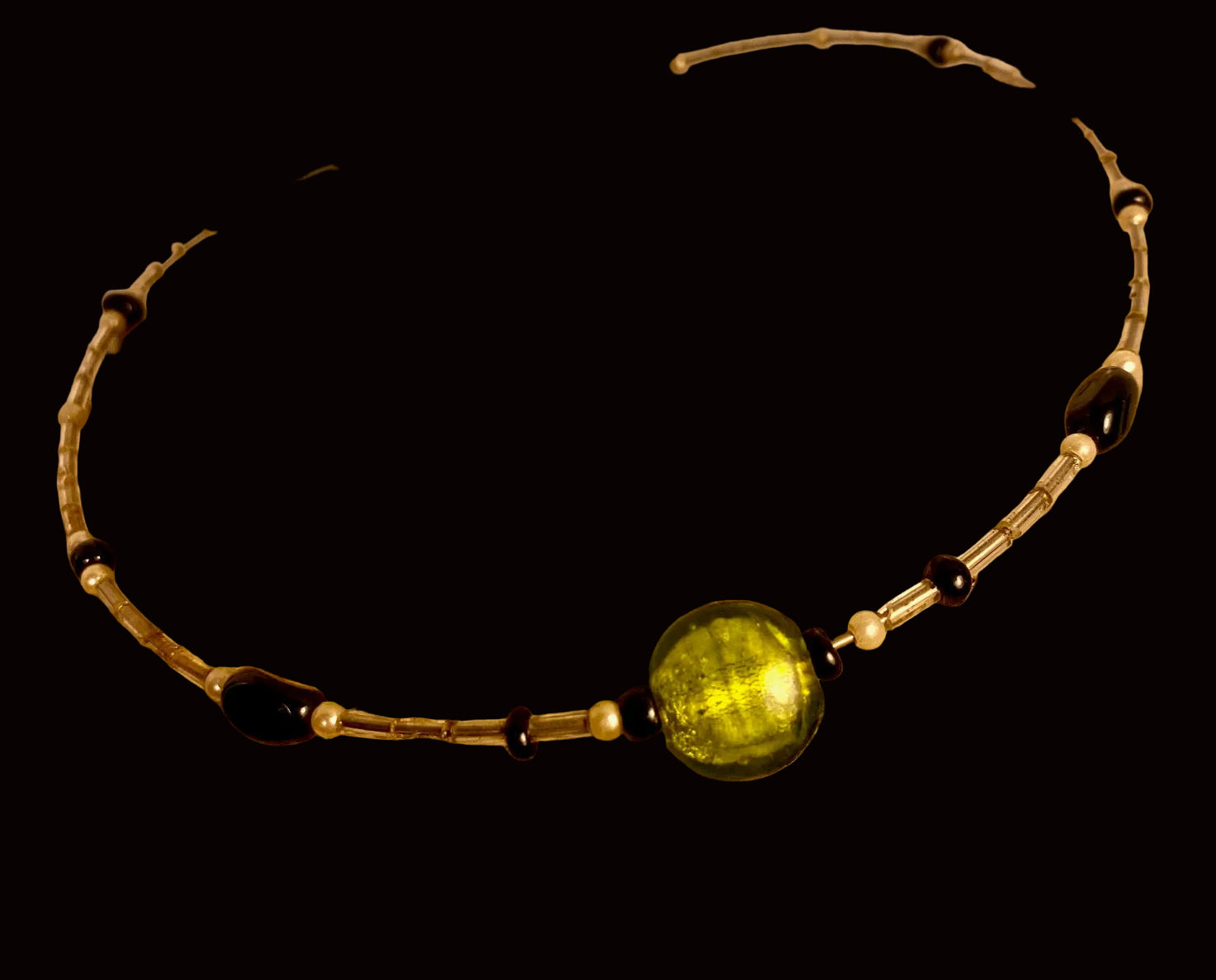 Chartreuse Foil Glass & Black Memory Wire Choker MWC-001