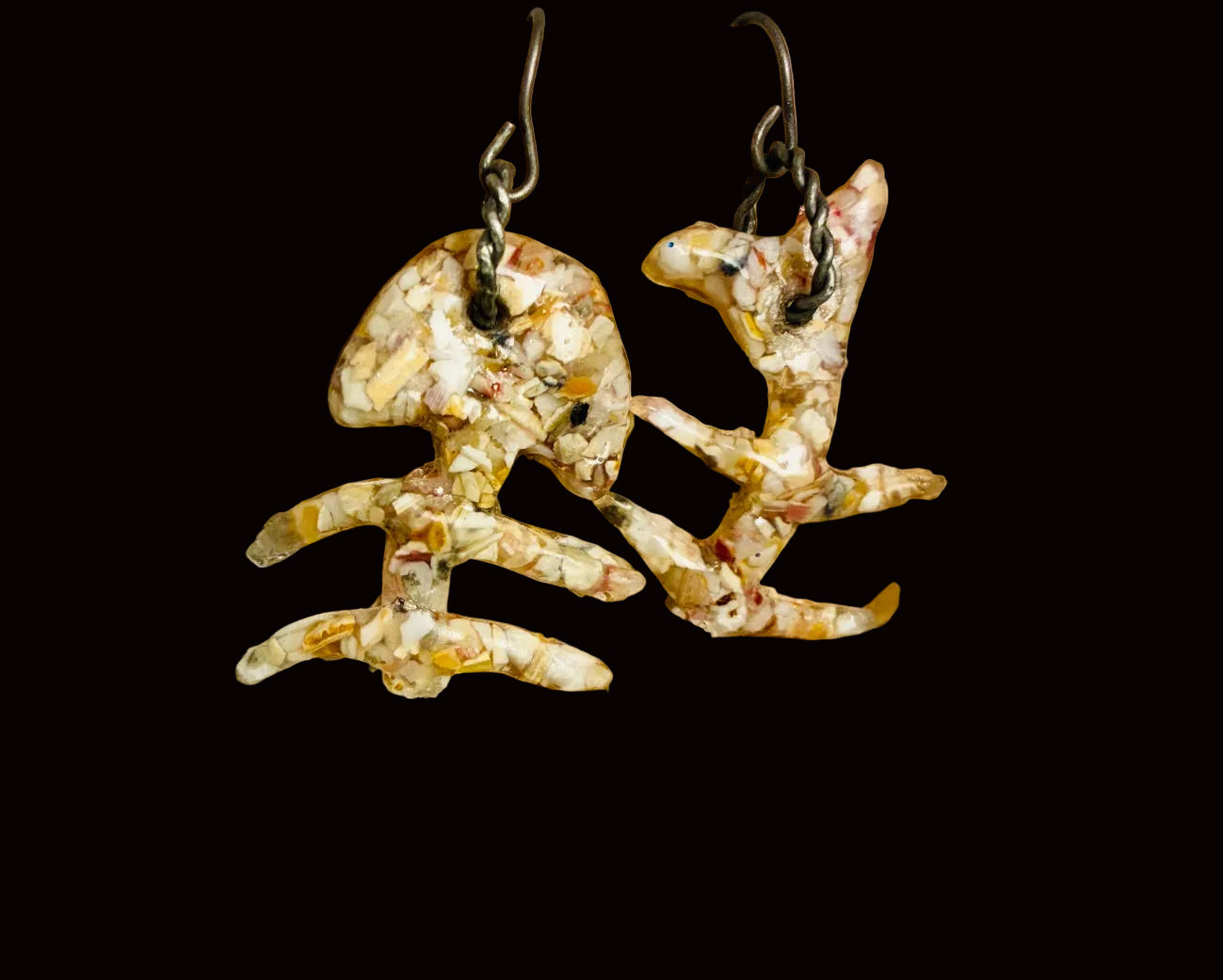 Crushed Shell Fishbone Dangle Earrings SHFE-001
